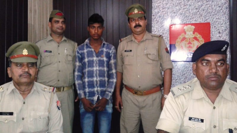 युवक से मारपीट कर नकदी और मोबाइल लूटा