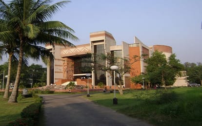 one in two MBAs in India fails to land a job