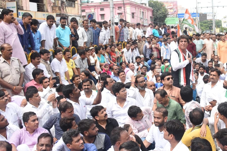 congress protest against gorakhpur hospital tragedy