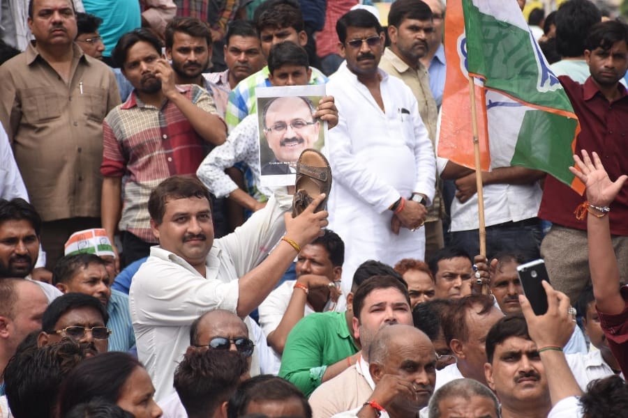 congress protest against gorakhpur hospital tragedy