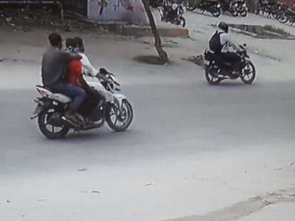10 lakh rupees looted in capital, robbers seen in CCTV in jaipur