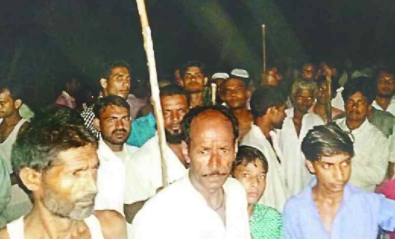 Police seized and robbed with absconding absconding