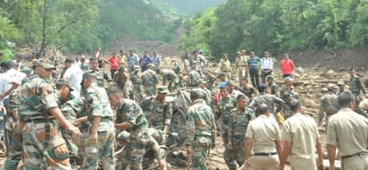 himachal landslide in mandi on national high way 48 died many missing