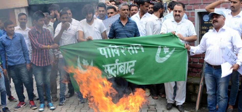 Himachal Dharamshala Muslim Rashtriya Manch burn Pakistan flag
