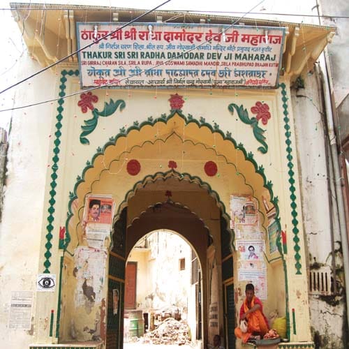  janmashtami  2017 In three temples of vrindavan lord krishna anointing is done in a day