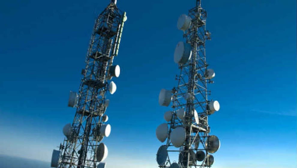 Internet and mobile services off in Kashmir on Independence Day