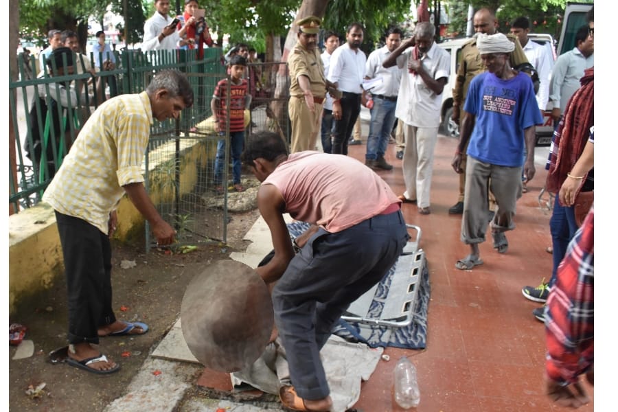  A deadbody found in Hazratganj in Lucknow.