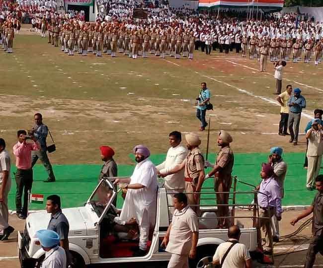 independence day 2017, punjab cm captain amrinder singh hoisted national flag