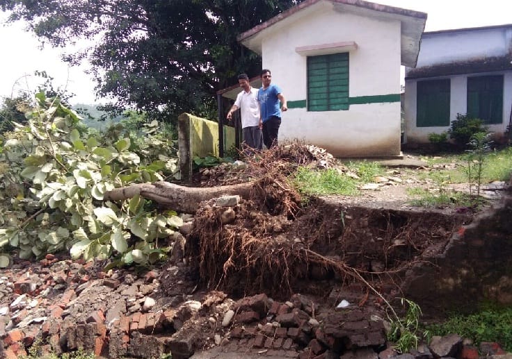 school wall collapsed