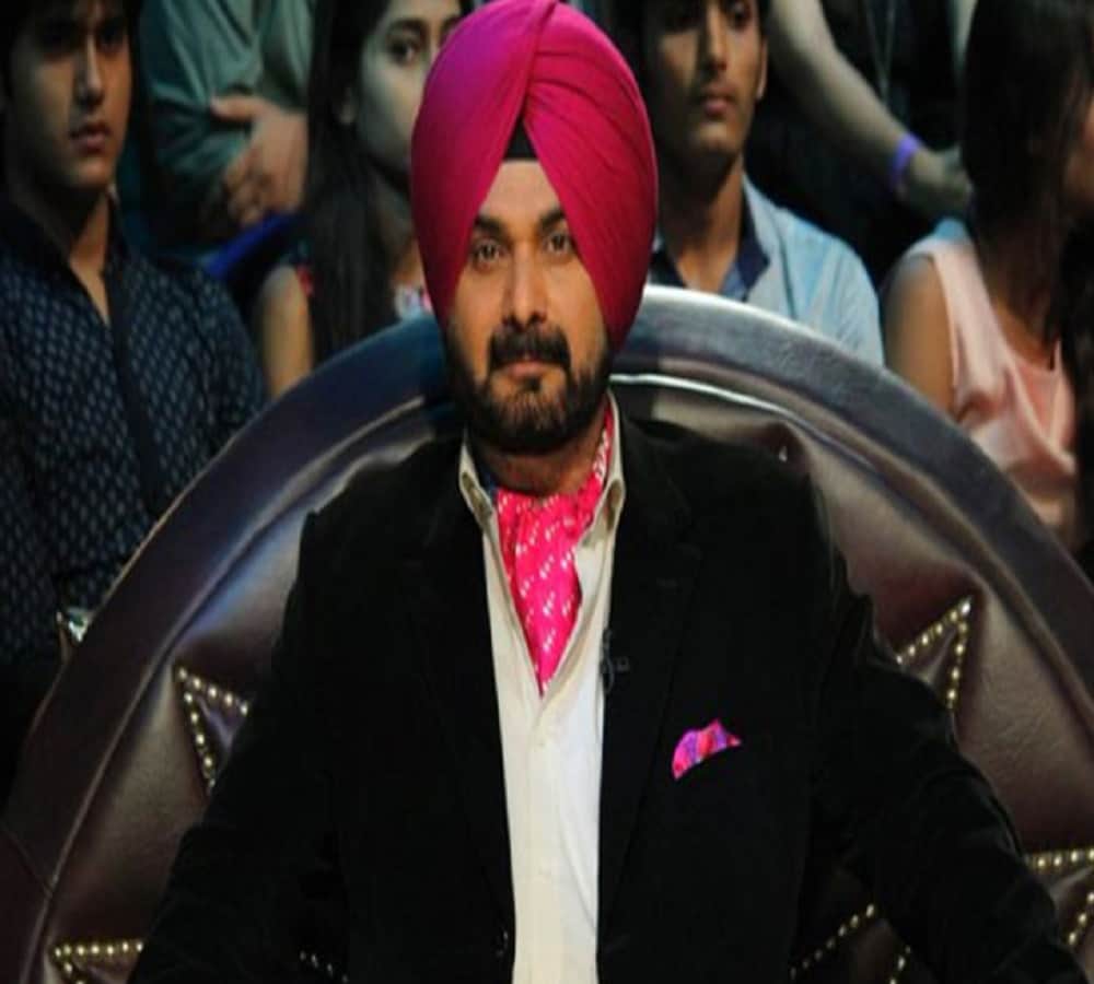 Sunil Grover Navjot Singh Ali Asgar Upasna Singh Comedians Who Left The Kapil Sharma Show Before Bharti Singh