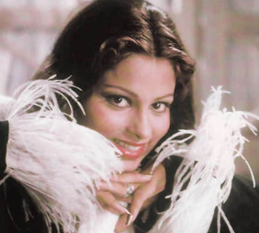 Simple Kapadia birthday special Sister Of Dimple Kapadia Life And Struggle