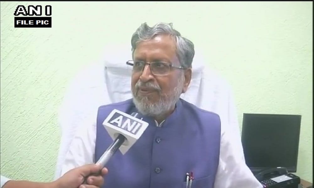 Deputy CM Sushil Kumar Modis convoy attacked near Chaksikandar at Vaishali district in bihar