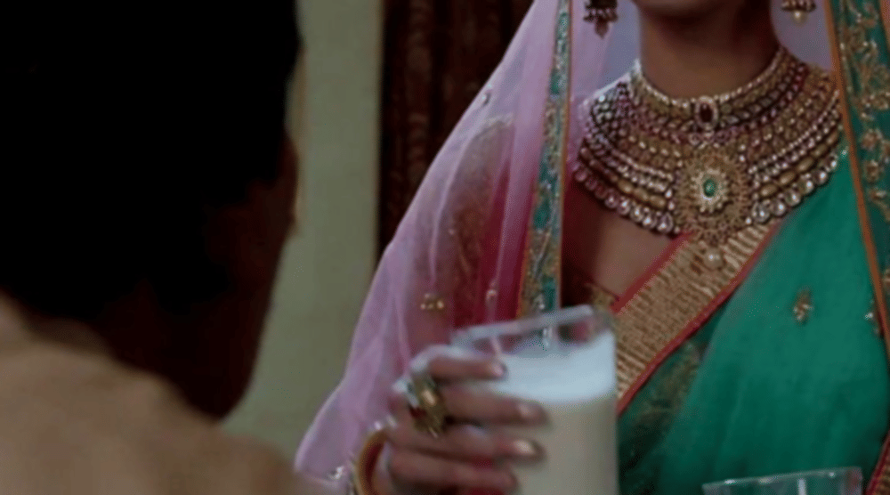 bride abscond with jewellery and other items on golden night