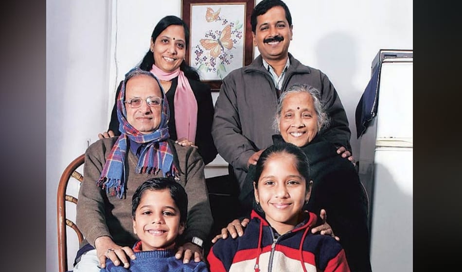 kejriwal and his interesting love story with wife sunita kejriwal