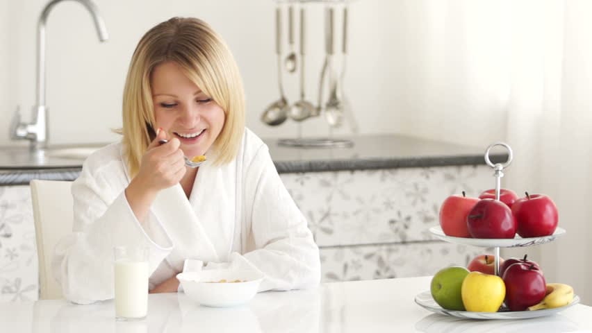 kivi fruits health benefits very beneficial in many diseases like diabetes and pregnancy