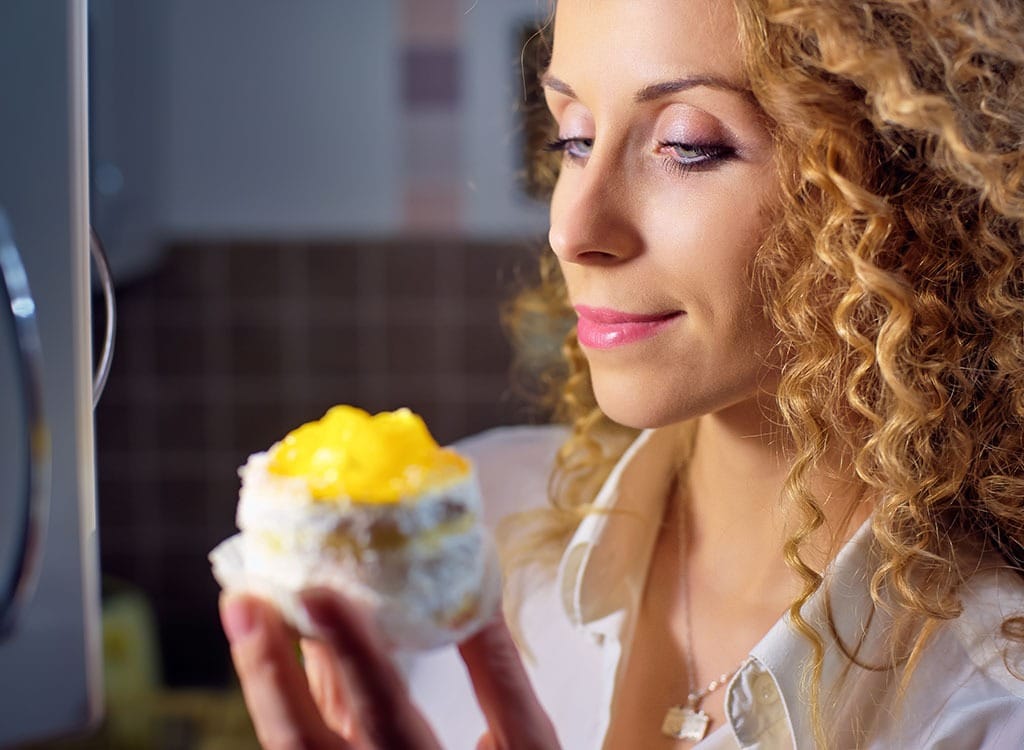 These are 5  foods must be avoid at night if you want good night sleep