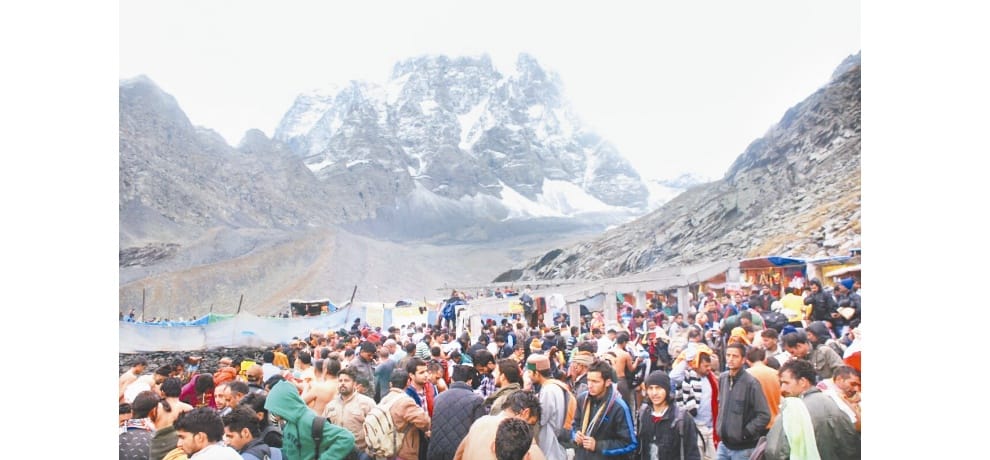 Himachal Chamba Manimahesh Over Thirty Thousand Pilgrims Take Holy Dip In Dal Lake