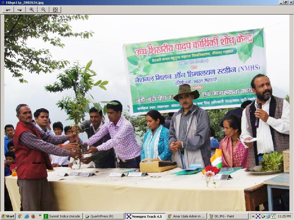 farmers being told importance of herbs 