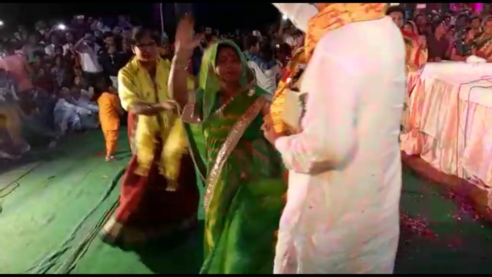 bjp mla celebrate janmashtmi function in her own way