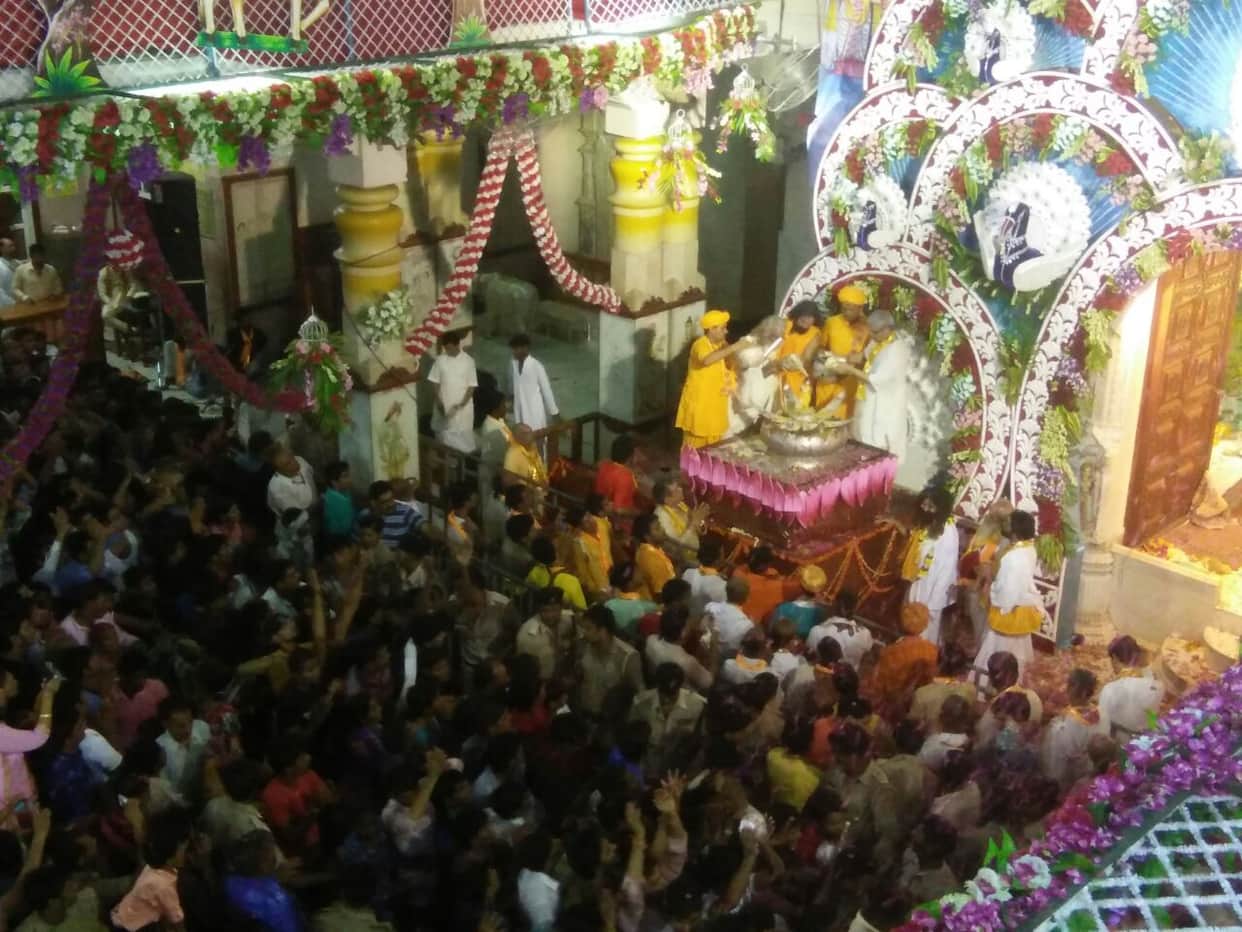 ministers of center and state government reached mathura on janmashtami
