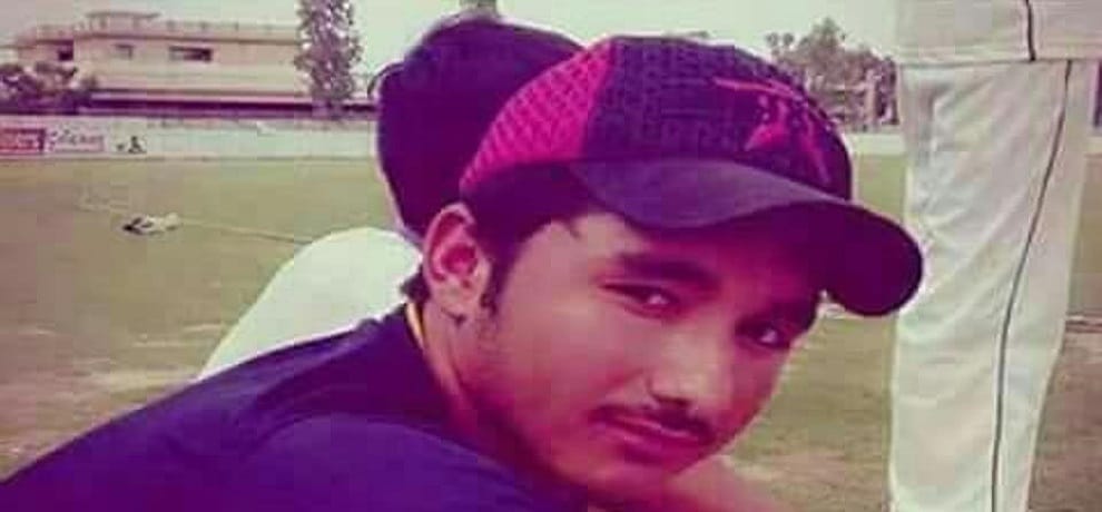 young cricketer dies due to bouncer in pakistan