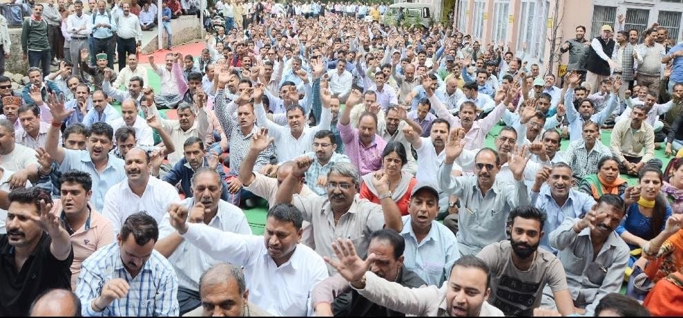 Protest notice by electricity board employees