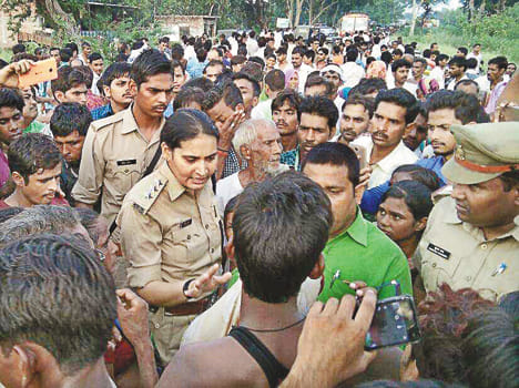 Carcasses stamped on Savoyajpur-Bavan road