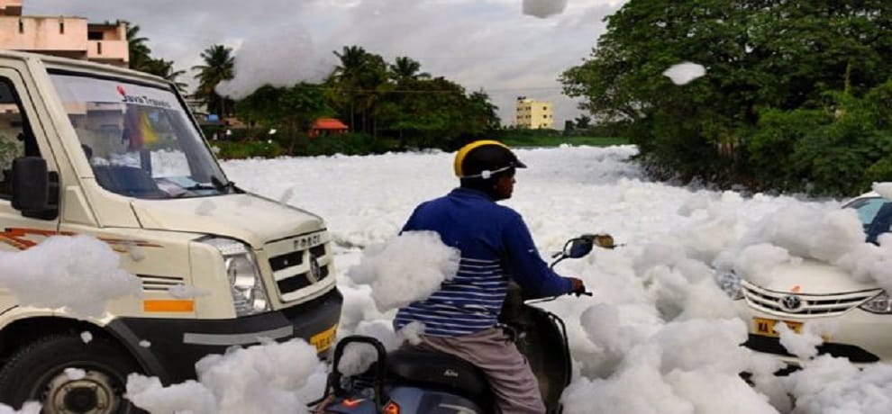 Bengaluru: Toxic Foam From Bellandur and Varthur Lakes stuck Vehicles 