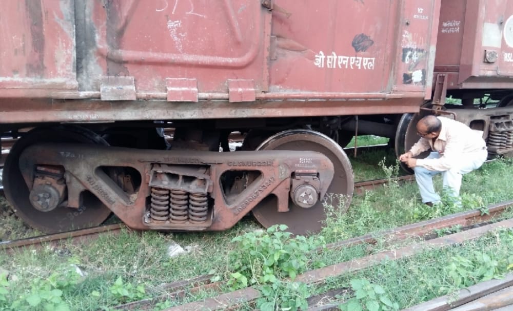 goods train derailed in haridwar