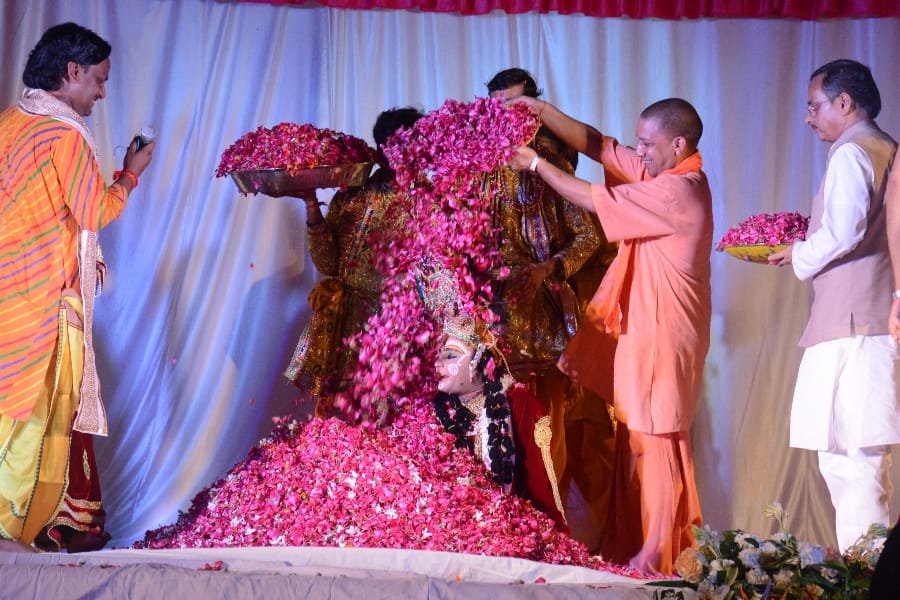 chief minister yogi adityanath celebrates janmashtami in Lucknow.