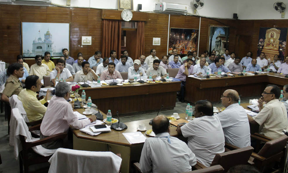 Varanasi officials disagree with the order of minister