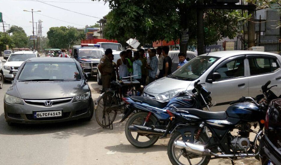 girl shot dead in daylight by two unidentified bikers in ghaziabad