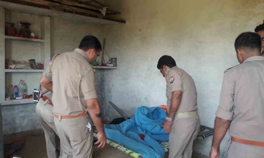 दहेज की खातिर महिला की हत्या, शव फूंकने का प्रयास