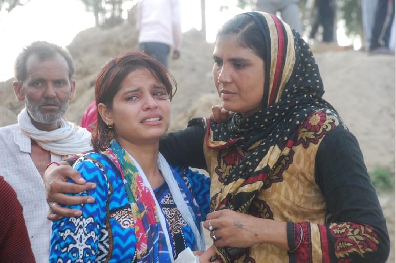 Dead bodies thrown in Ganges