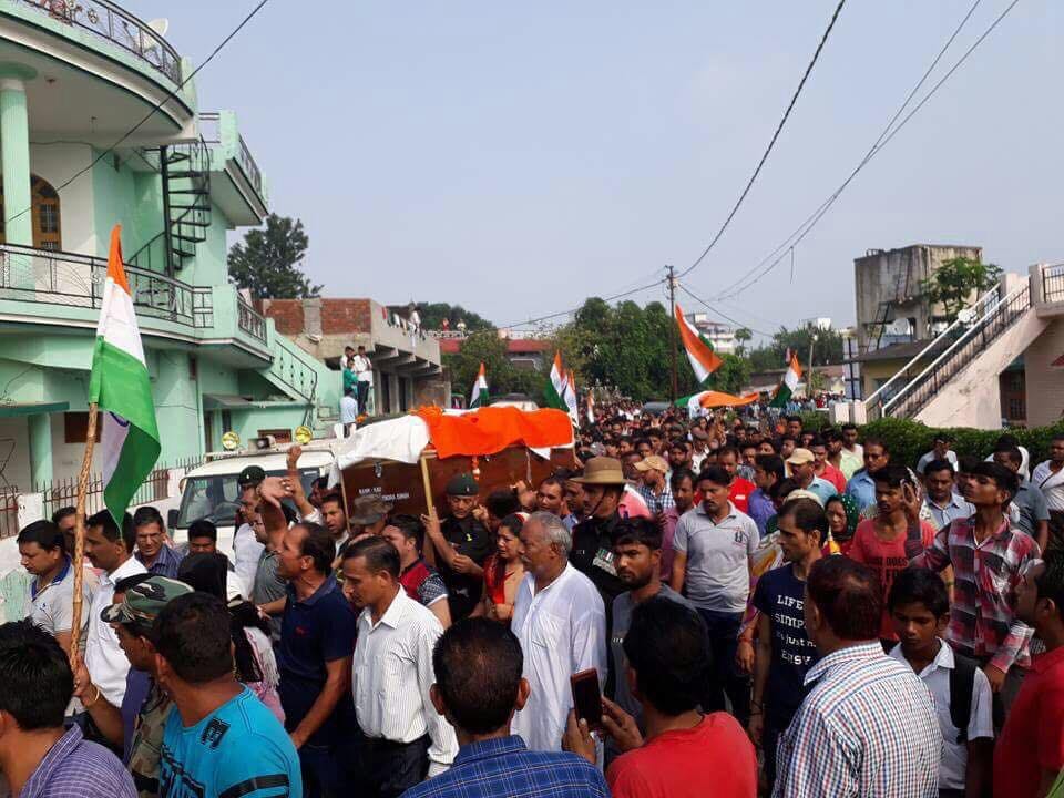 martyr narendra singh bisht cremation