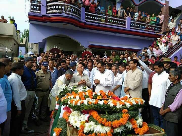martyr narendra singh bisht cremation