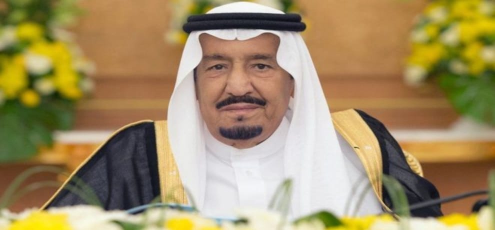 Qatars citizens can convert their currency in Saudi Arabia