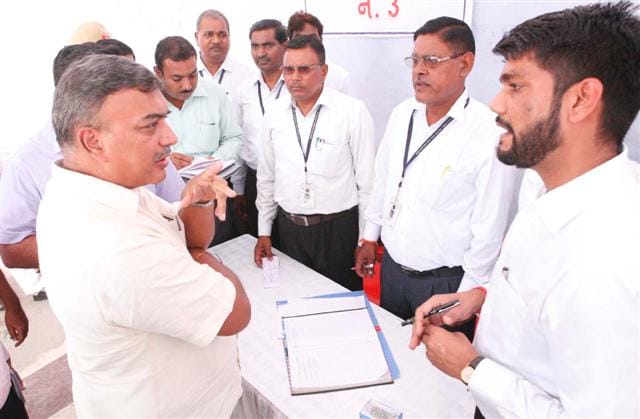 Tears in front of principal secretary