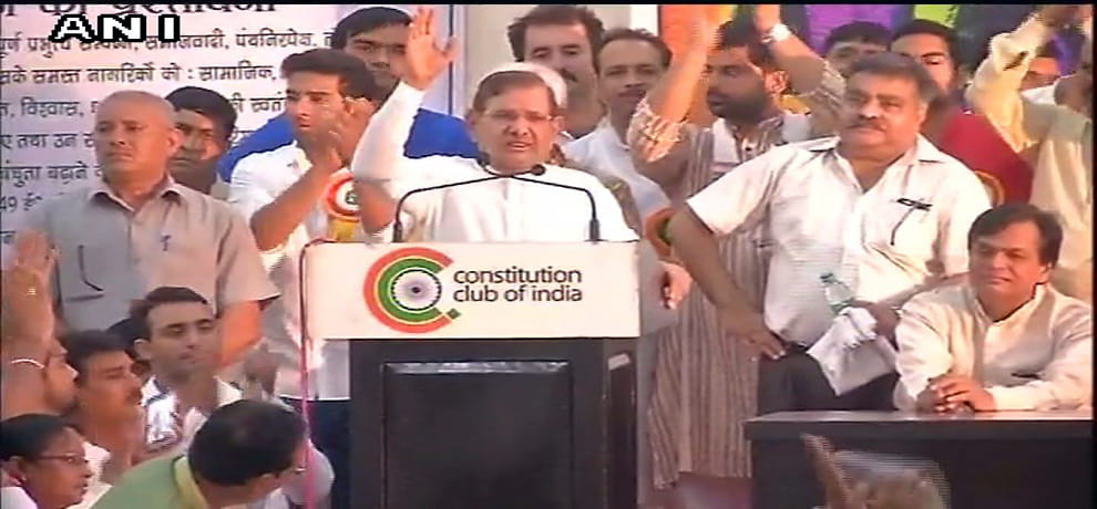 Rahul gandhi targets modi government through sharad yadav protest programme in delhi