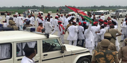 Akhilesh Yadav arrest at unnao