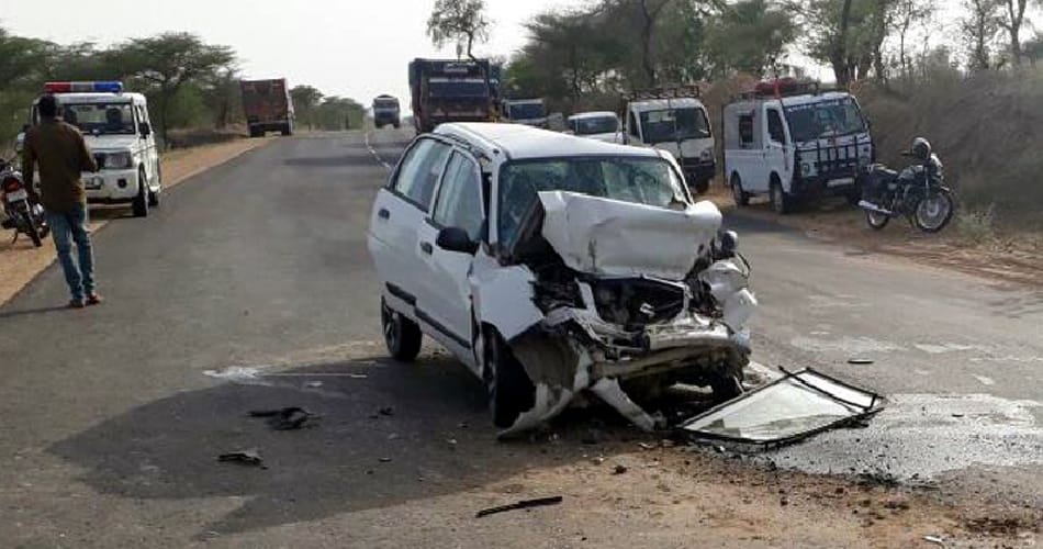 pilgrims car accident at abohar, two people killed
