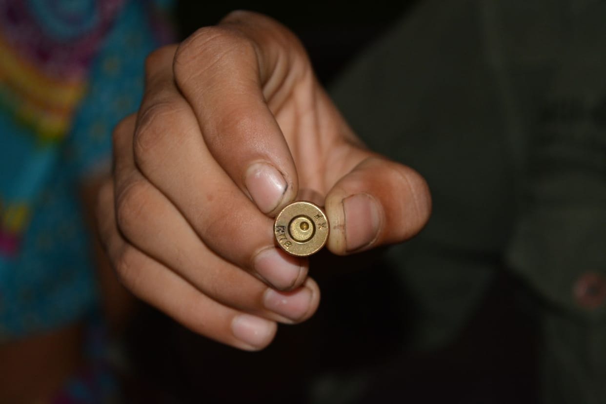 महेंद्रनगर में फायरिंग से मची  अफरातफरी