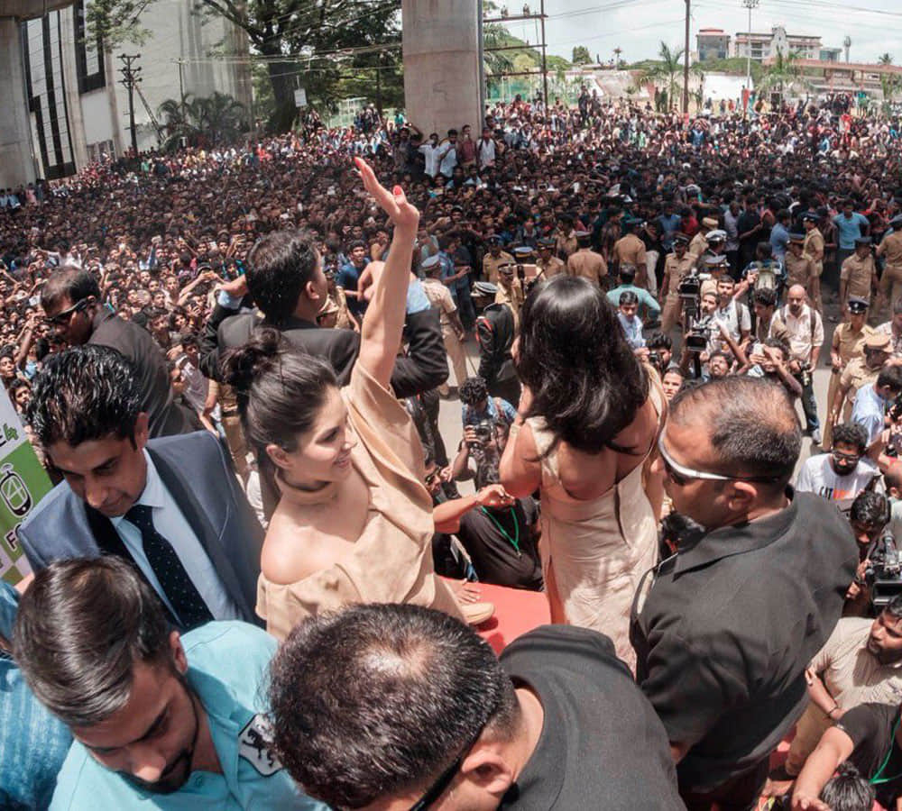 Sunny Leone thrilled with fans love as some even broke into the stage in kochi
