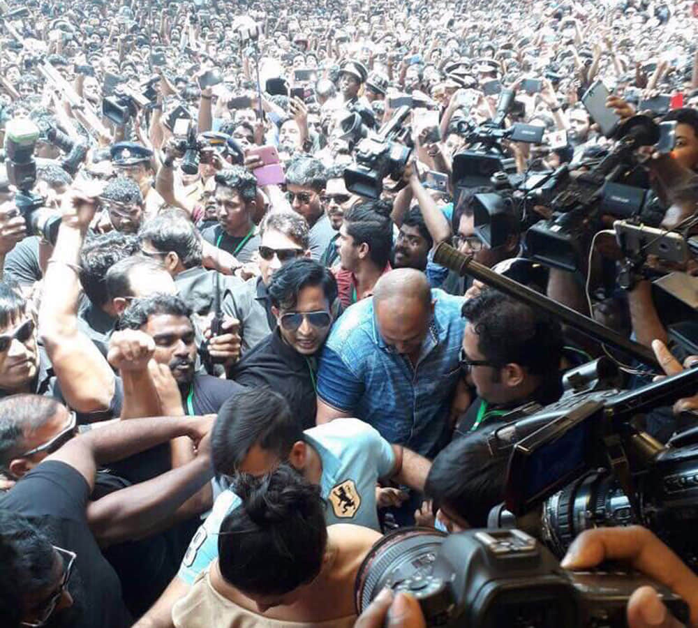 Sunny Leone thrilled with fans love as some even broke into the stage in kochi