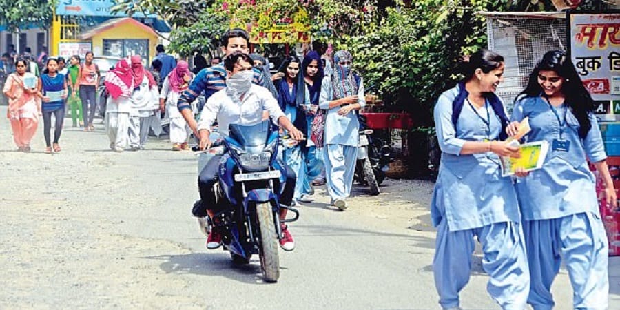 Anti-Romeo Squad disappears, raping the officers daughter