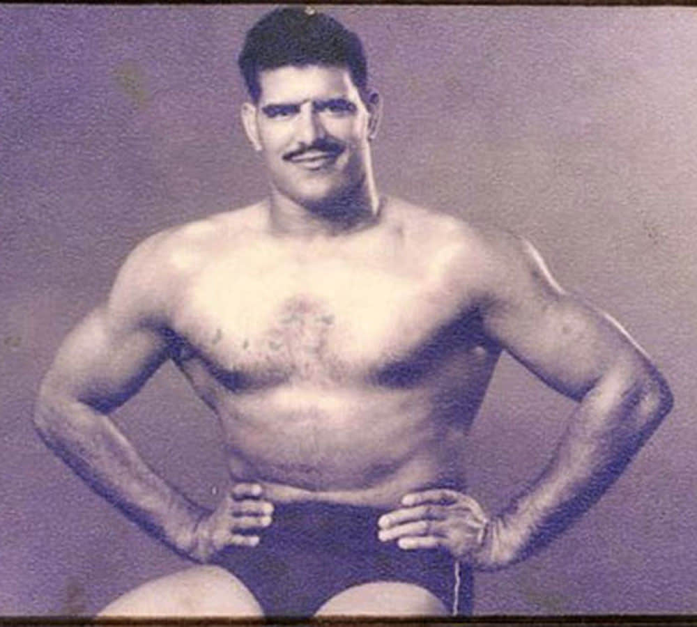 dara singh was famour wrestler actor and producer know about his personal life 