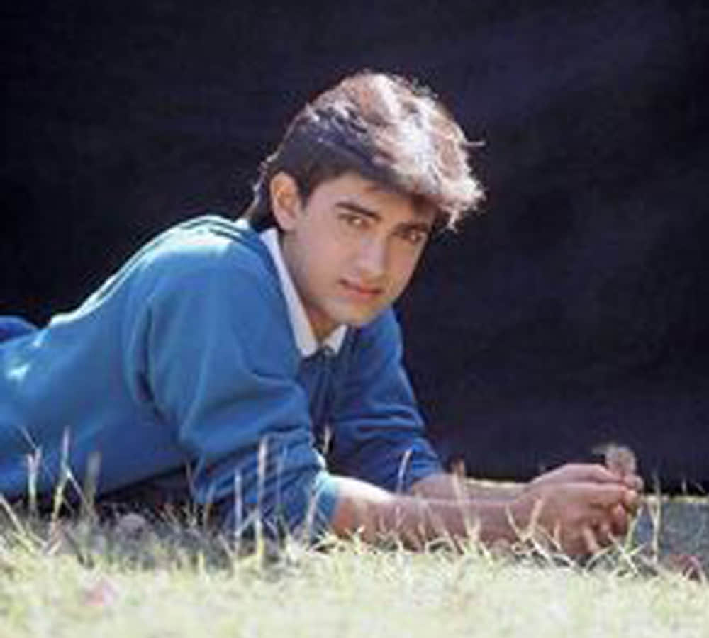 Aamir Khan was the original choice for 'Saudagar' but got replaced by Vivek Mushran