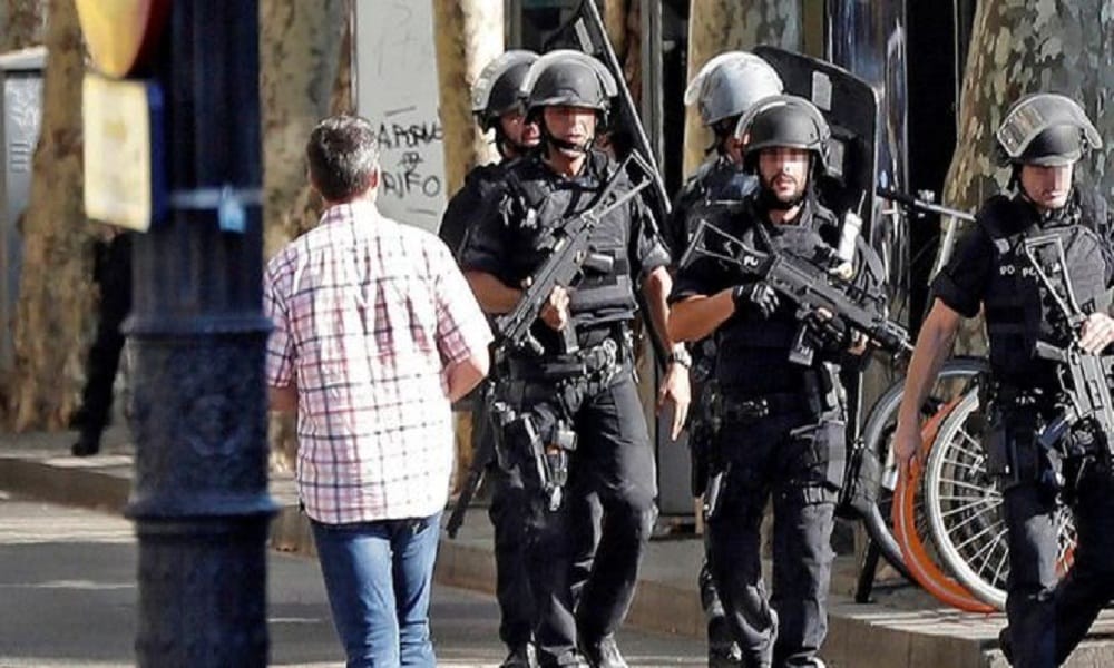 spain police said,120 gas canisters found for one or more attacks in Barcelona 