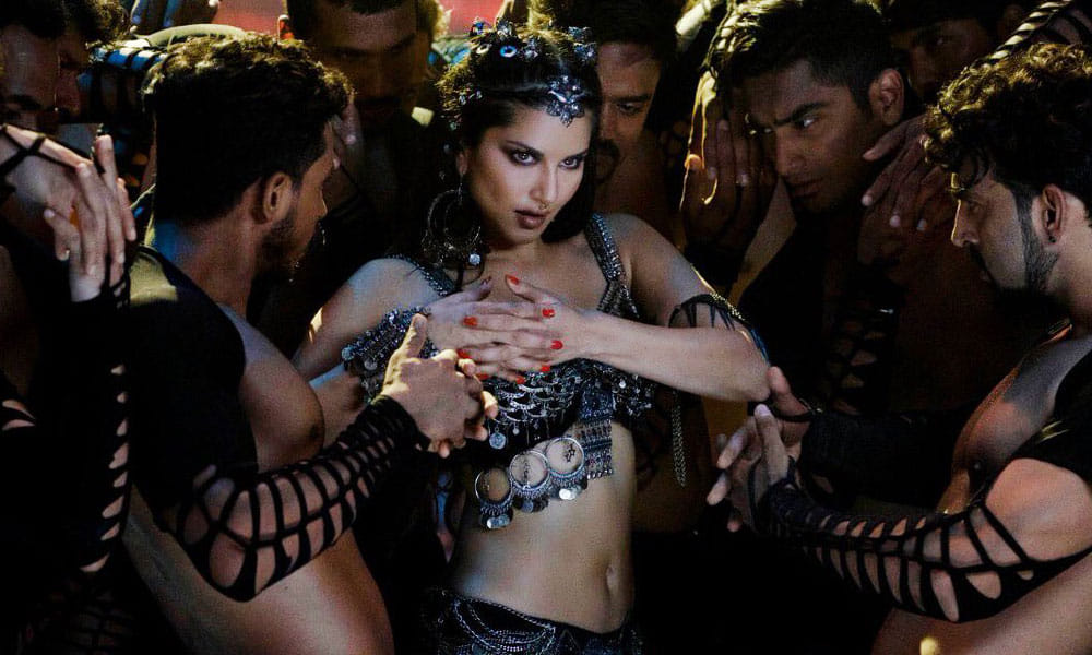Sunny Leone Item Number Trippy Trippy From Sanjay Dutt Film Bhoomi Released
