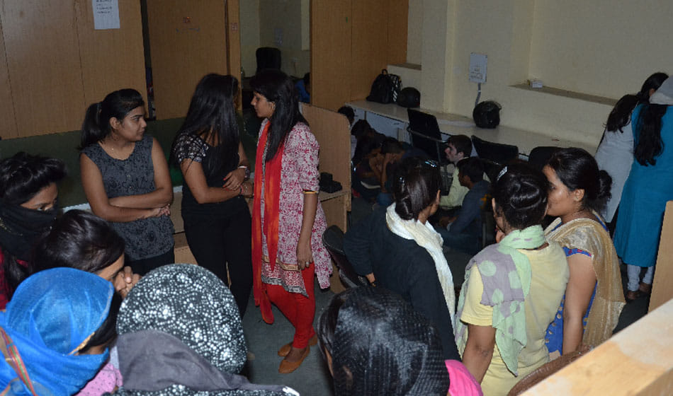 fraud call center seized in noida 
